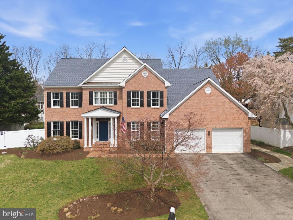 Image 3 of property listing at 110 WESTHOLME LN, Severna Park, MD 21146