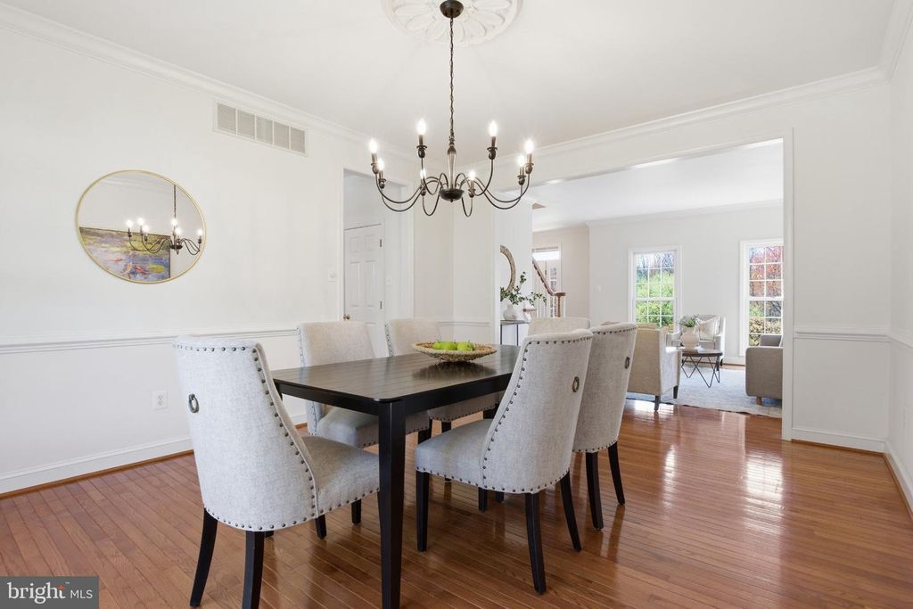 Image 23 of property listing at 110 WESTHOLME LN, Severna Park, MD 21146