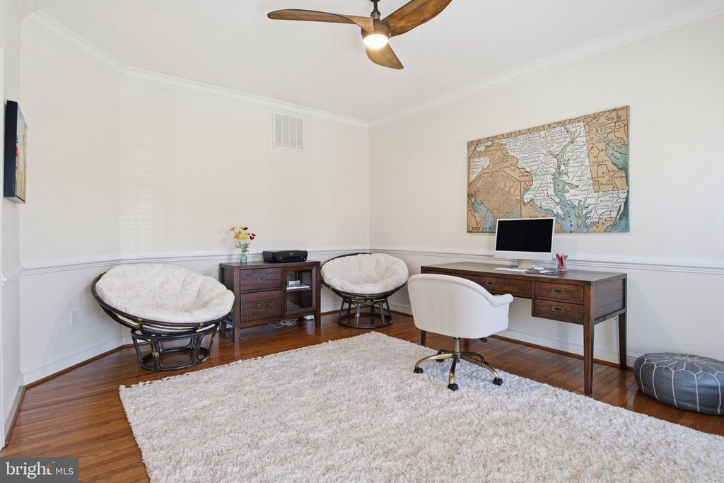 Image 24 of property listing at 110 WESTHOLME LN, Severna Park, MD 21146