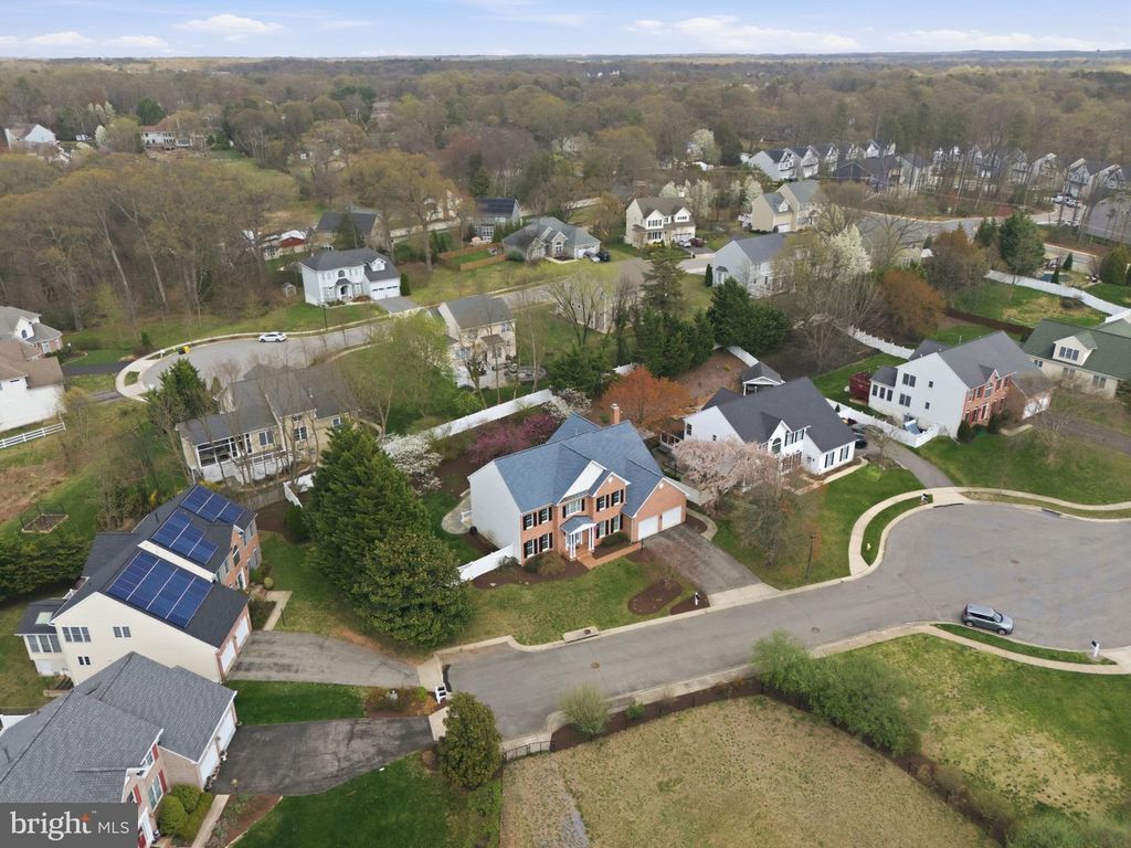 Image 4 of property listing at 110 WESTHOLME LN, Severna Park, MD 21146