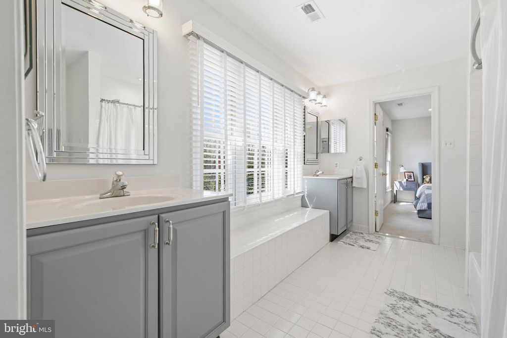 Image 33 of property listing at 110 WESTHOLME LN, Severna Park, MD 21146