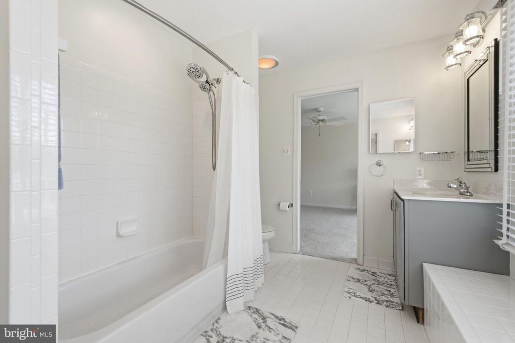 Image 34 of property listing at 110 WESTHOLME LN, Severna Park, MD 21146