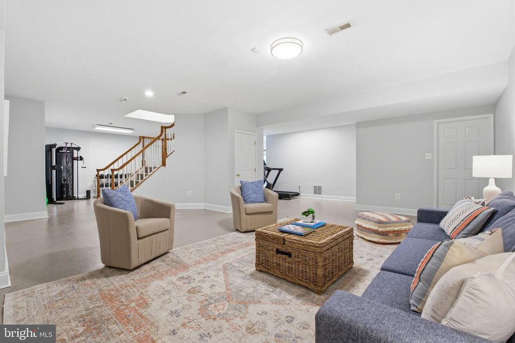 Image 40 of property listing at 110 WESTHOLME LN, Severna Park, MD 21146