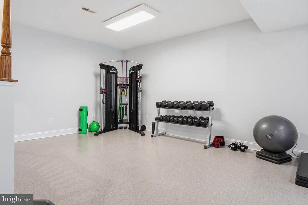 Image 42 of property listing at 110 WESTHOLME LN, Severna Park, MD 21146