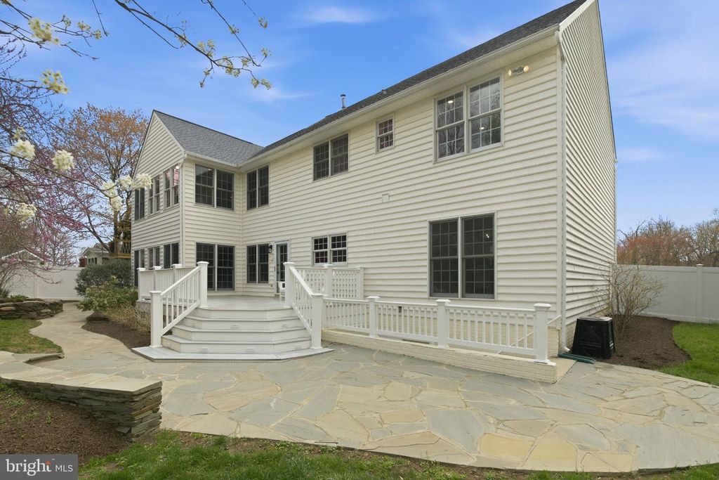 Image 48 of property listing at 110 WESTHOLME LN, Severna Park, MD 21146