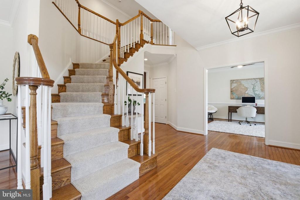 Image 6 of property listing at 110 WESTHOLME LN, Severna Park, MD 21146