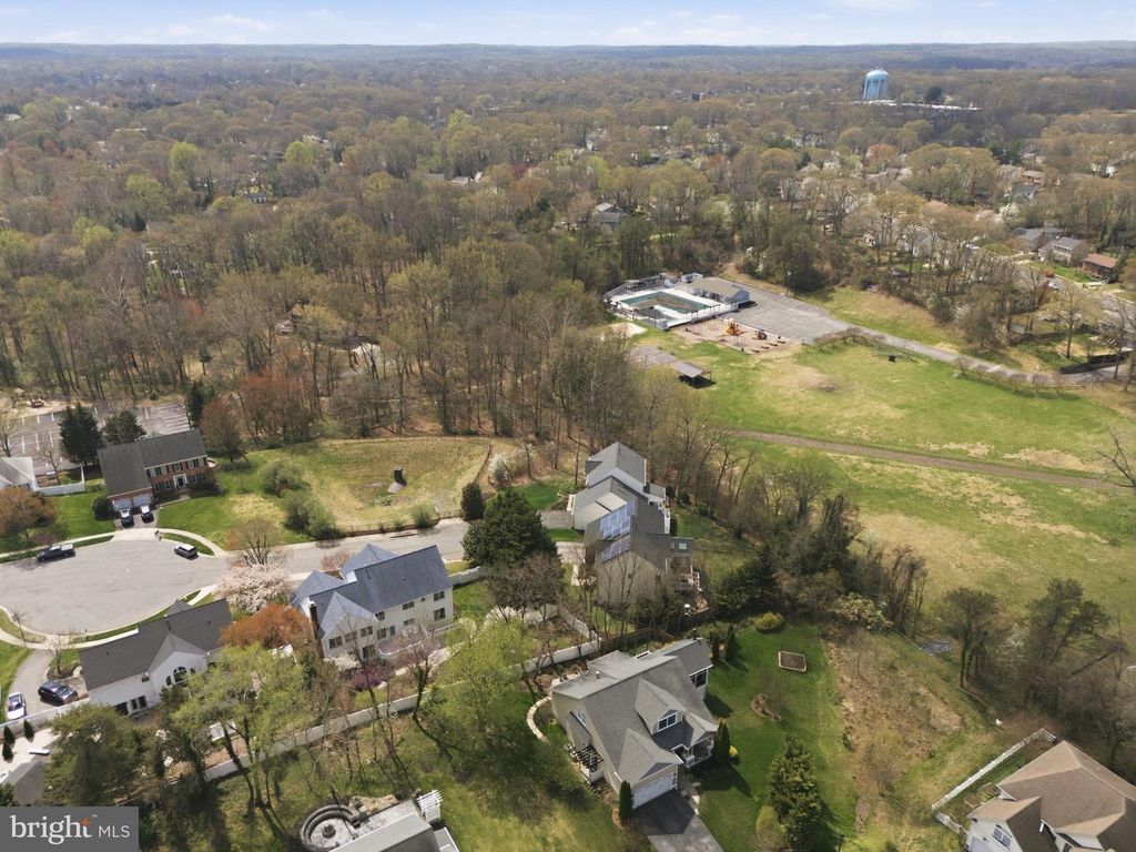 Image 59 of property listing at 110 WESTHOLME LN, Severna Park, MD 21146