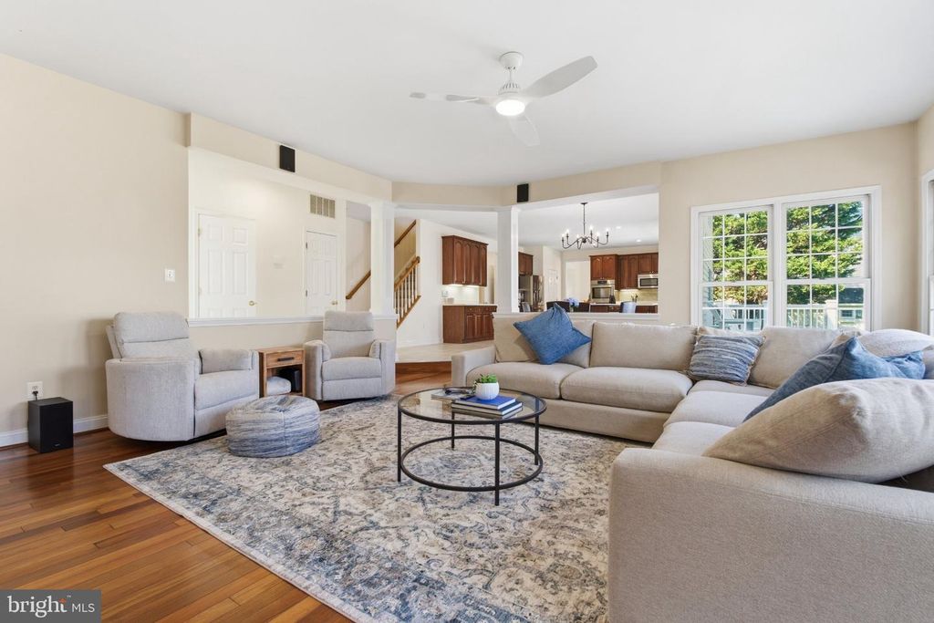 Image 8 of property listing at 110 WESTHOLME LN, Severna Park, MD 21146