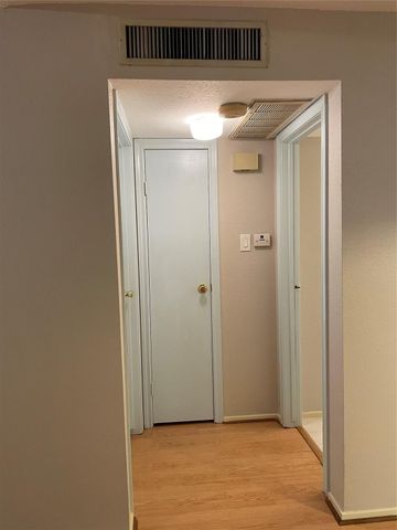 7950 N Stadium Drive 210, Houston, TX 77030