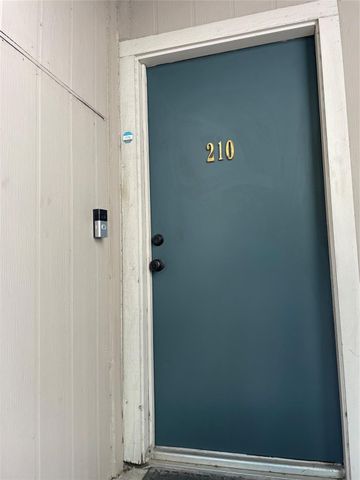 7950 N Stadium Drive 210, Houston, TX 77030