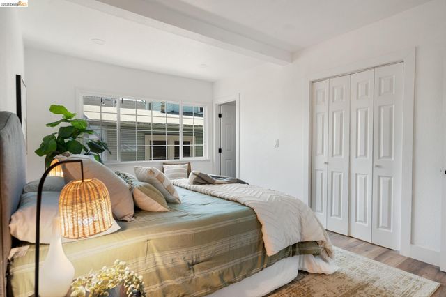 4006 Carrington St, Oakland, CA 94601