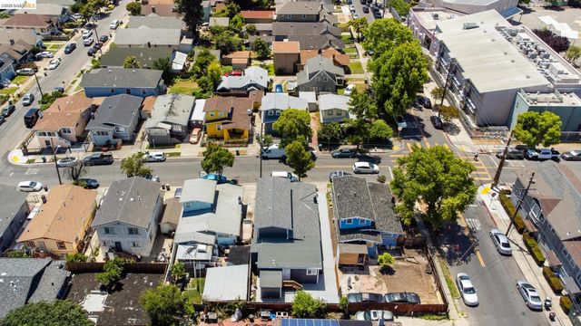 4006 Carrington St, Oakland, CA 94601