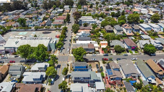 4006 Carrington St, Oakland, CA 94601