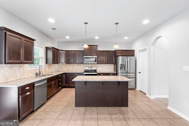 108 Brown Thrasher Lane, Kathleen, GA 31047