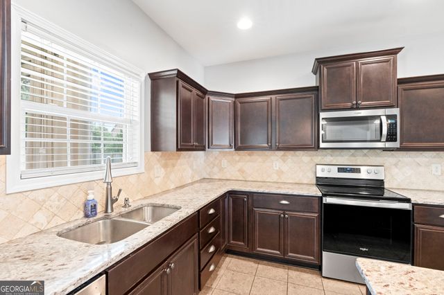 108 Brown Thrasher Lane, Kathleen, GA 31047