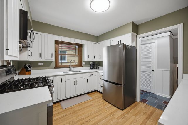 1004 61st Street, Downers Grove, IL 60516