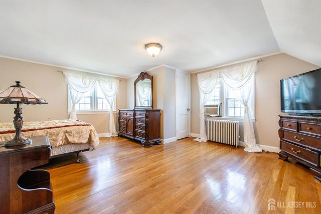 146 Giles Avenue, Middlesex, NJ 08846