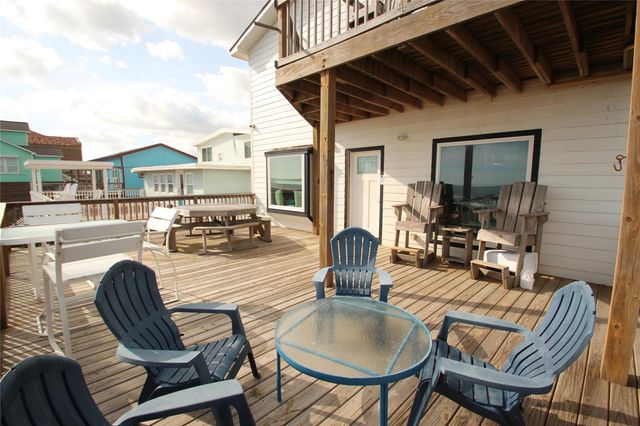 1648 Sandpebble Place, Surfside Beach, TX 77541