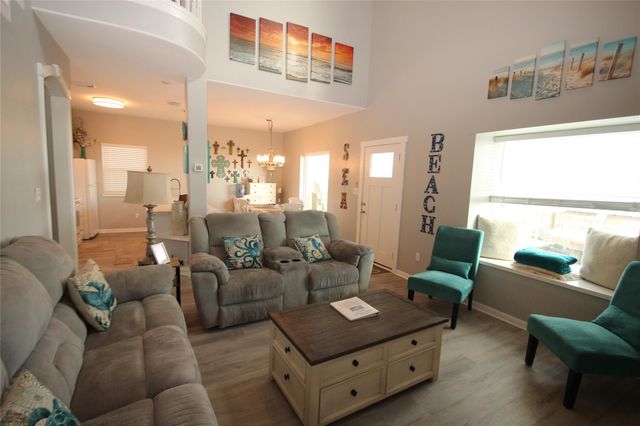 1648 Sandpebble Place, Surfside Beach, TX 77541