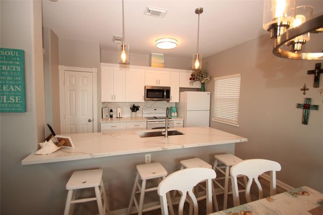 1648 Sandpebble Place, Surfside Beach, TX 77541