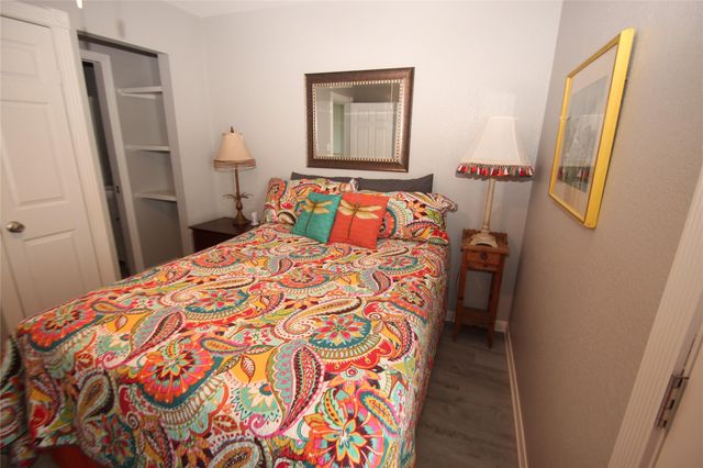 1648 Sandpebble Place, Surfside Beach, TX 77541