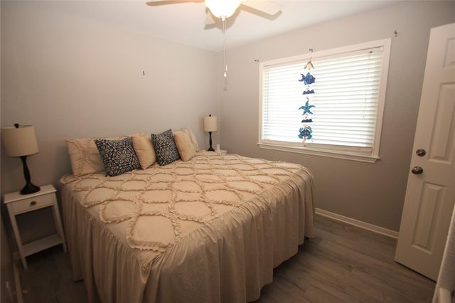 1648 Sandpebble Place, Surfside Beach, TX 77541