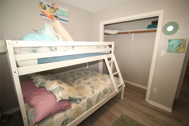 1648 Sandpebble Place, Surfside Beach, TX 77541