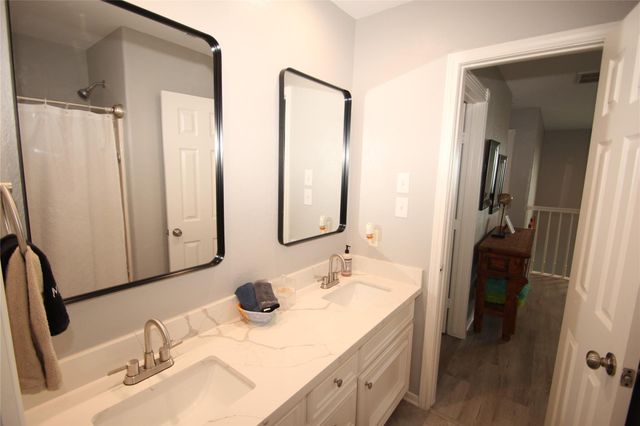 1648 Sandpebble Place, Surfside Beach, TX 77541