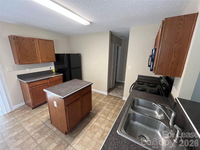 10636 Greatford Court, Charlotte, NC 28215