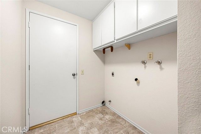 361 E Country Hills, La Habra, CA 90631