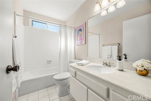 361 E Country Hills, La Habra, CA 90631