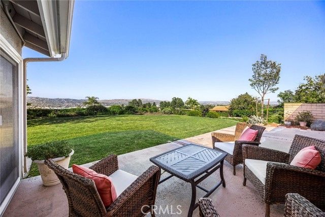 361 E Country Hills, La Habra, CA 90631