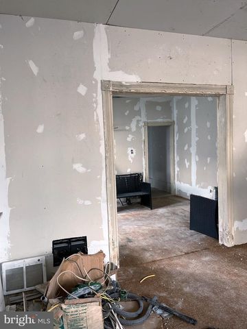 340 E 5TH ST, Mount Carmel, PA 17851