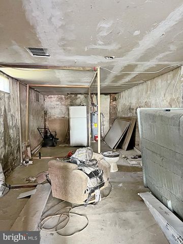 340 E 5TH ST, Mount Carmel, PA 17851