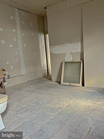 340 E 5TH ST, Mount Carmel, PA 17851