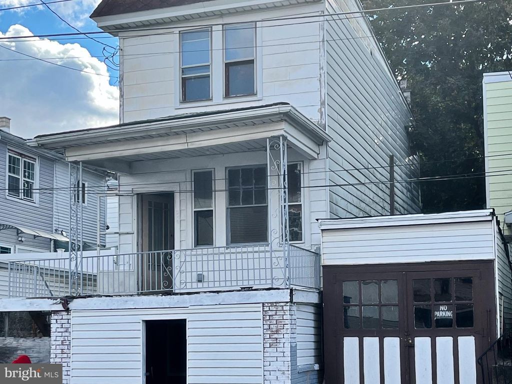 340 E 5TH ST, Mount Carmel, PA 17851