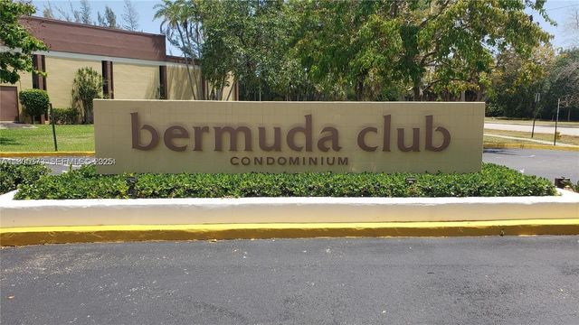6071 NW 61st Avenue 311, Tamarac, FL 33319