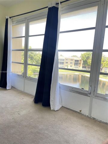 6071 NW 61st Avenue 311, Tamarac, FL 33319