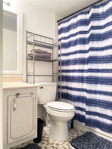 6071 NW 61st Avenue 311, Tamarac, FL 33319