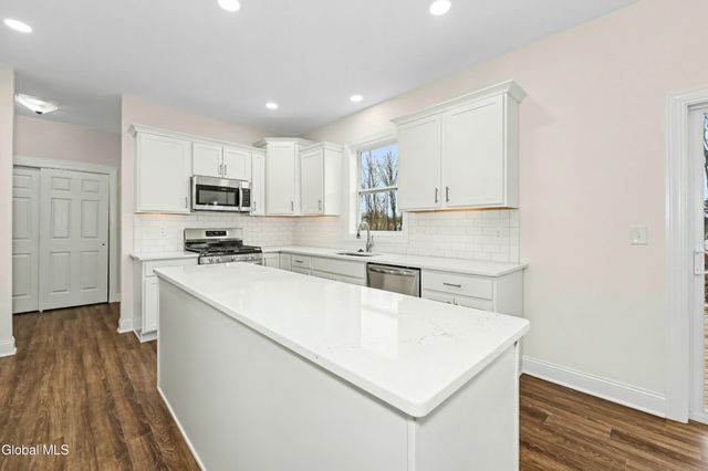 14 Balsam Court, Ballston, NY 12019