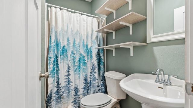 8 W 8th Street, Chickamauga, GA 30707