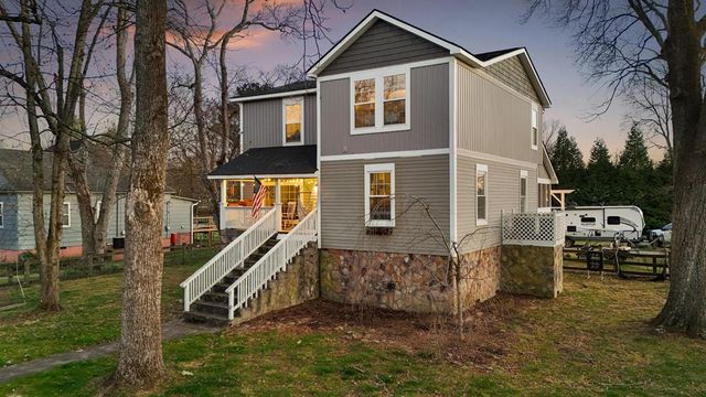 8 W 8th Street, Chickamauga, GA 30707