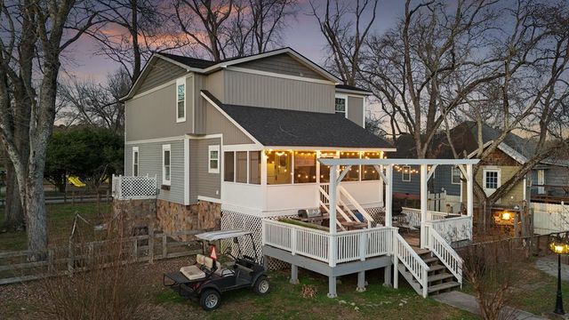 8 W 8th Street, Chickamauga, GA 30707