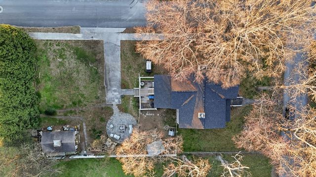 8 W 8th Street, Chickamauga, GA 30707