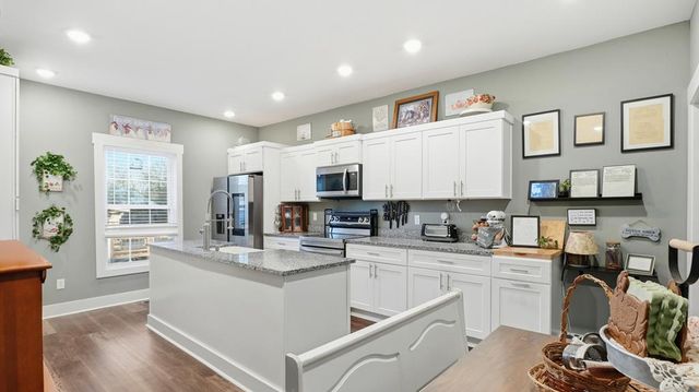 8 W 8th Street, Chickamauga, GA 30707