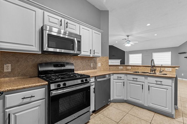 78 Dawns Edge Drive, Conroe, TX 77356