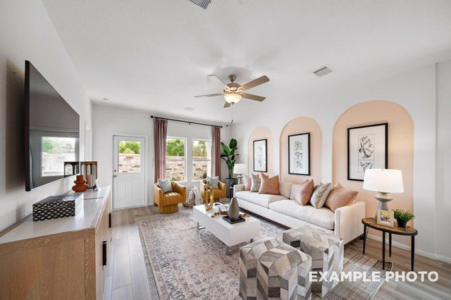 116 W Canopy Crossing Circle, Conroe, TX 77301