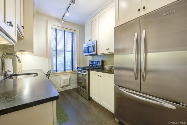 35-16 80th Street 3, Jackson Heights, NY 11372