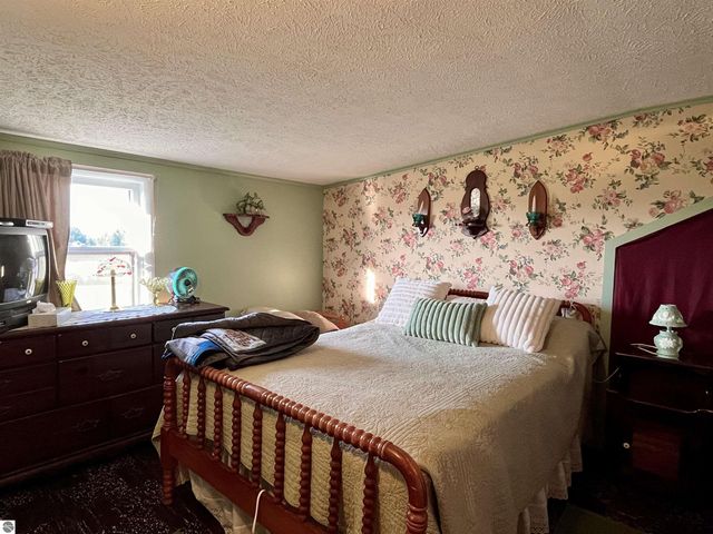 3700 Red School Road, Kingsley, MI 49649