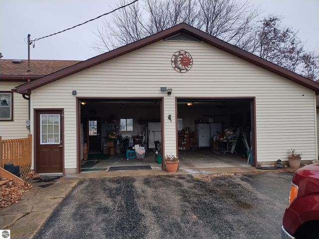 3700 Red School Road, Kingsley, MI 49649